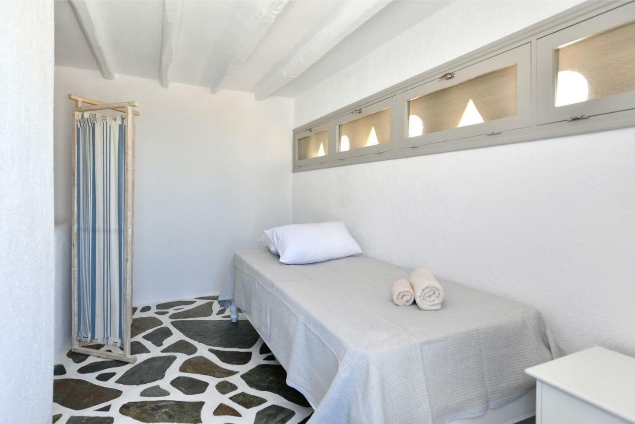 Santa Flora 3 Bedroom House A ParikiaaS Edge Parikia  Exterior photo