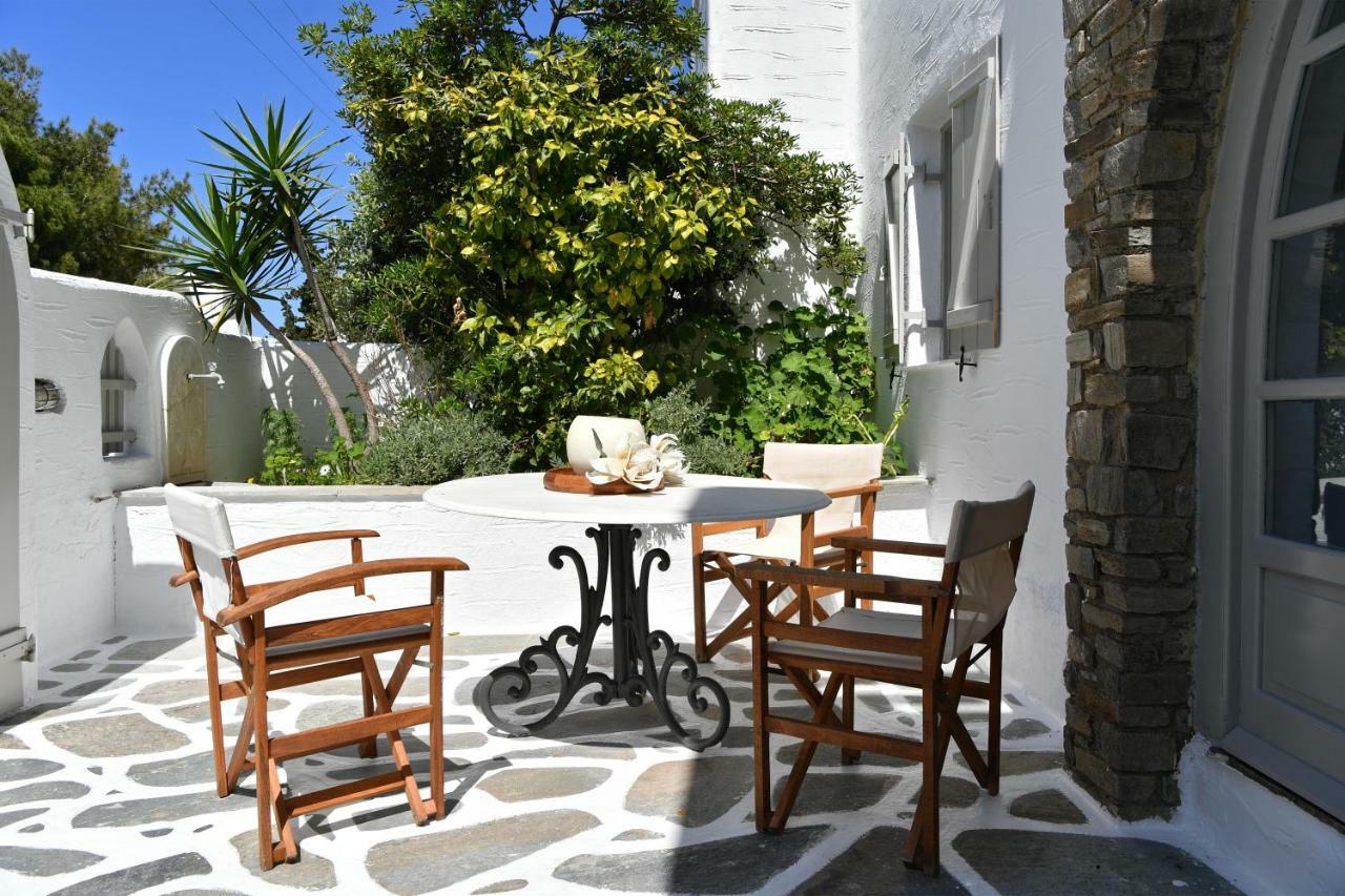 Santa Flora 3 Bedroom House A ParikiaaS Edge Parikia  Exterior photo